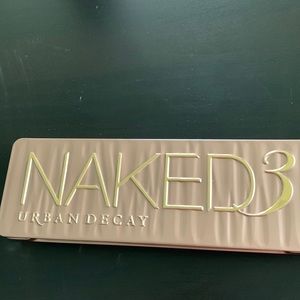 Urban Decay Naked3 eyeshadow palette